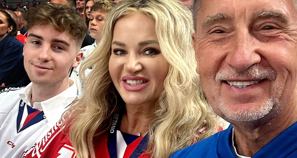 Komentář: Babiš se lekl drbů o milence, hokejový zápas i narozeniny syna prožíval s Monikou